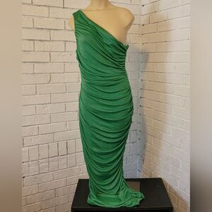 Elegant Gentle warm One-Shoulder Ruched Gown - Green Sparkle Size Large